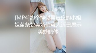 《最新震撼稀缺流出》青春无敌?举牌圈?抖音高颜巨乳写字女神Last反差定制，揉奶紫薇毫无保留，穿衣与不穿衣的区别